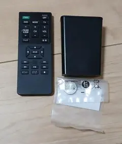 格安♪トヨタ　純正　リアモニター　リモコン　ケース付き ♪新品電池付き　美品のサムネイル