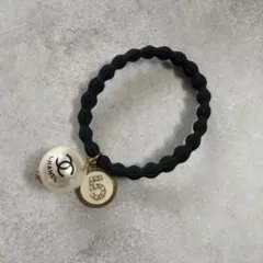 【新品】 ヘアゴム ロゴチャーム付き パールデザイン ノベルティ