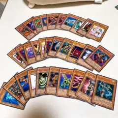 希少品 旧 初期カード 遊戯王カード 30枚まとめ売り
