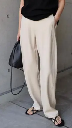 Deuxieme Classe イージーフレアパンツ　ベージュ　アパルトモン Deuxieme Classe イージーフレアパンツ ベージュ アパルトモン - メルカリ