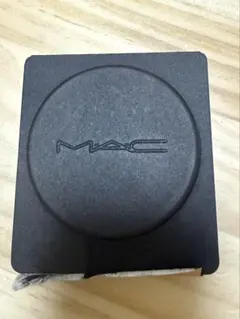 MAC スタジオフィックスパウダープラスファンデーションNC30のサムネイル