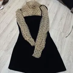 黒のドット柄シースルーワンピース