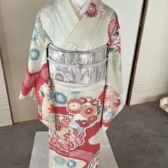 訪問着 菊と紅葉文様 華やかな花柄