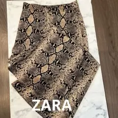 ZARA パイソン柄　フレアパンツ長〜い足　最終値下げ