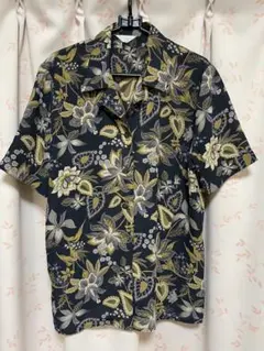 フラワープリント 半袖シャツ レディースファッション　トップス　古着　半袖