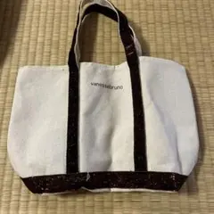 Item thumbnail for item 800b3dae-36d2-4de1-9443-f911480ba271