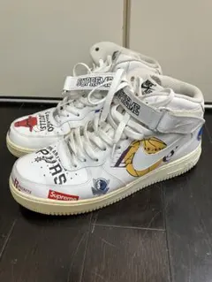 NBA supreame NIKE ロゴ入りホワイトスニーカー エアフォース1