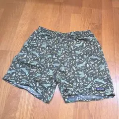 【極美品】Patagonia バギーショーツ 7インチ　ワニ柄