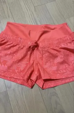 アディダス　ランニングパンツ　レディース