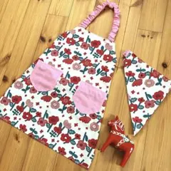 着脱簡単！ 子供エプロン 120 〜 130 三角巾セット☆ 花柄　北欧風♪