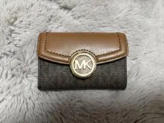 Michael Kors ブラウンキーケース
