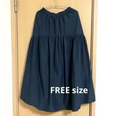 レディース　フレアロングスカート　ネイビー　FREE size