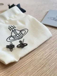 Vivienne Westwood ミニオーブピアス　ガンメタ　片耳