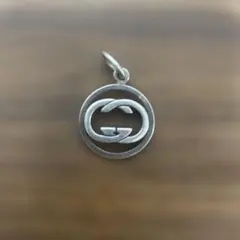 Gucci シルバーネックレス ヘッド