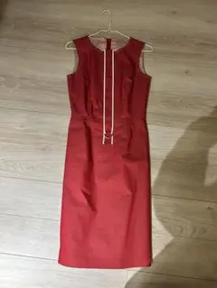 レッド ノースリーブ ひざ丈ワンピース