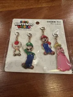 【新品未開封品】USJ 限定★マリオ ルイージ ピーチ姫 キノピオチャームセット