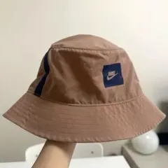 Nike ベージュ バケットハット