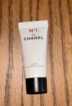 CHANEL N°1 ドゥ シャネル スムース クリーム サンプルのサムネイル