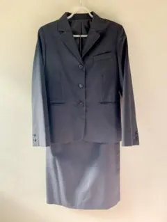 【i.n.e】スーツ（上着M・スカートL）