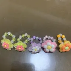 花モチーフビーズリング5個セット子供用