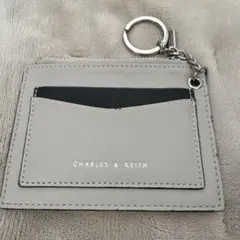 【CHARLES & KEITH 】グレー カードケース