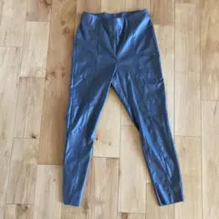 最終お値下げ。H&M グレー コーディングレギンスEUR 42