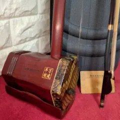 希少 万建平 製 北京二胡 天然皮 檀木精品 蛇皮 べっ甲 - メルカリ
