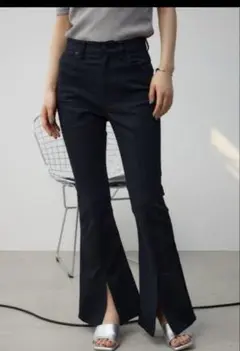 AZUL フレアパンツ