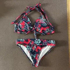 ロキシー 花柄 ホルターネック セパレート水着 ビキニのサムネイル