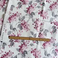 1m ローラアシュレイ　ピンク花柄生地