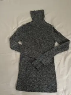 UNIQLO メリノリブタートルネックセーター