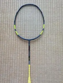 美品!!【Babolat】サテライト 6.5 ライト バドミントン バボラのサムネイル