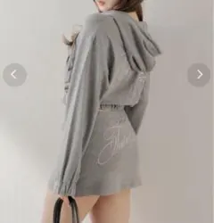 新品未使用chico バックロゴパーカー グレー