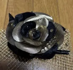 コサージュ　ゴールド