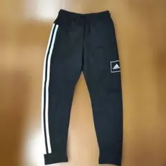 adidas 黒 サイドストライプ パンツ