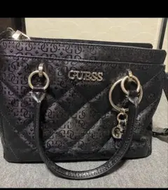GUESS ブラック ショルダーバッグ キルティングのサムネイル