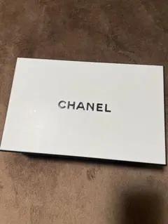 CHANELの箱