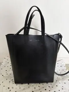 国内直営店購入 セリーヌバーティカルカバ ブラック
