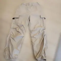 ベージュ　パンツ　140センチ