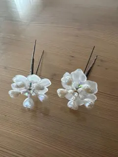 花の形状のかんざし 透明パール装飾