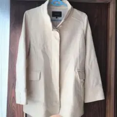 クリーム色　冬　コート　hushush