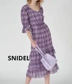 SNIDEL チェック柄ティアードワンピース パープルのサムネイル