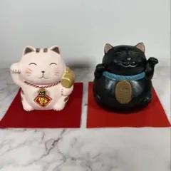倒福招き猫&黒猫招き猫　貯金箱　財運・金運　　2体セット　ピンクと黒