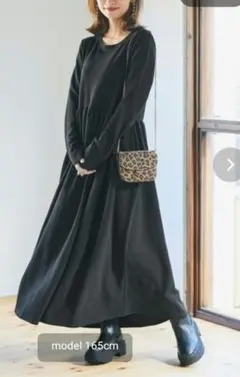 コカ　coca 長袖エンボス加工ウエストギャザーフレアワンピース　ブラック