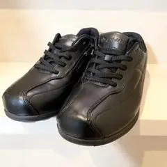 ファイテン スニーカー