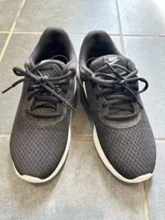 NIKE ナイキ　スニーカー　25cm ブラック