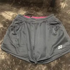 テニス用ブラックショートパンツ