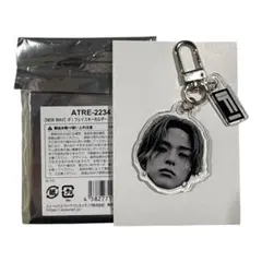 TREASURE アサヒ カプセルトイ 哀楽 顔アクキー 缶バッジ - メルカリ