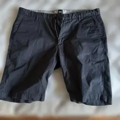 BOSS 黒 ショートパンツ
