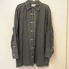 MAVIMOON ギャザースリーブ シャツのサムネイル